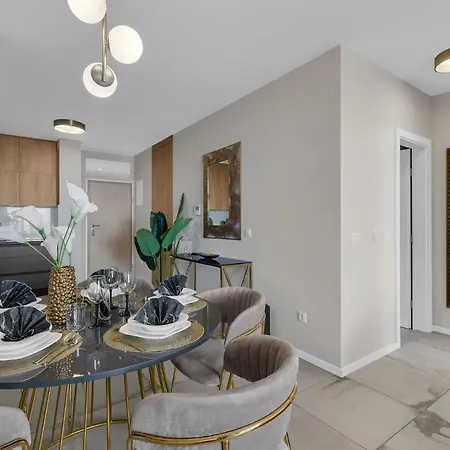 דירה Luxury Mirage מאקרסקה