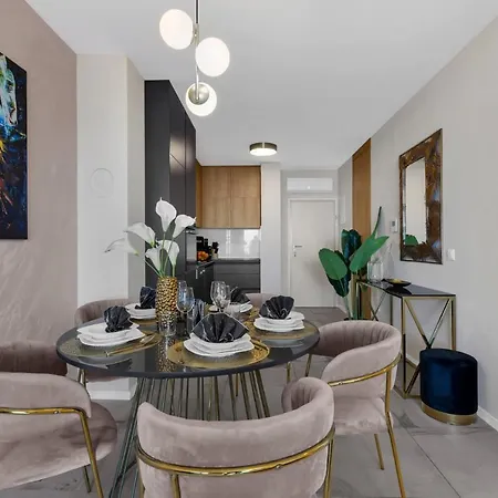 Апартаменты Luxury Mirage