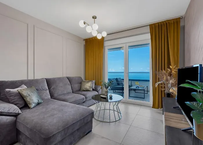 Luxury Mirage Макарська