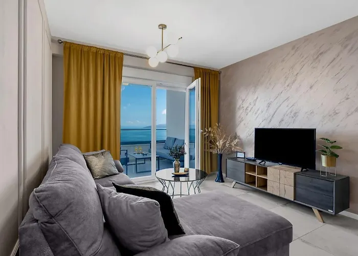 Luxury Mirage Апартаменти