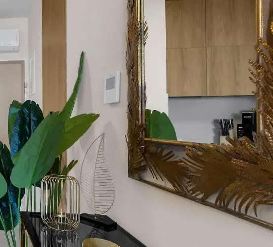 Luxury Mirage Макарська