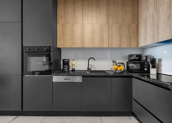 Luxury Mirage Макарська